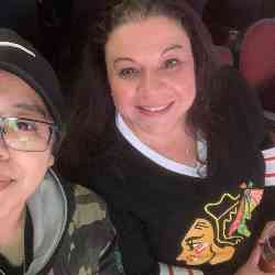 Single Greek woman in Chicago, IL, United States