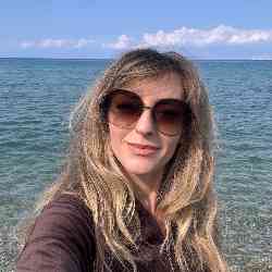 Single Greek woman in Athens, Греция, Greece