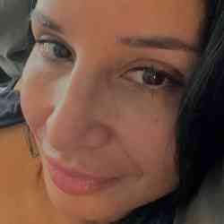 Single Greek woman in Montreal, QC, Canada