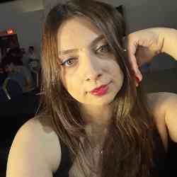 Single Greek woman in Chicago, IL, United States