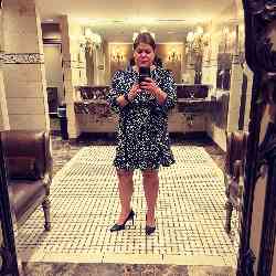 Single Greek woman in Chicago, Illinois, United States