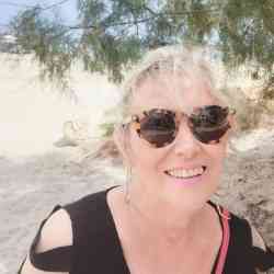 Single Arab woman in Rabat, Rabat-Salé-Kénitra, Morocco