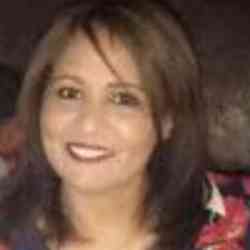 Single Arab woman in Paris, Île-de-France, France