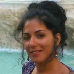 Single Arab woman in Paris, Île-de-France, France