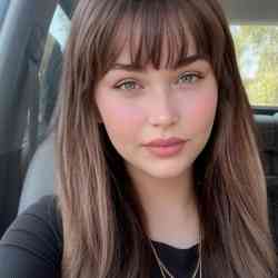 Single Arab woman in Beirut, Beirut Governorate, Lebanon