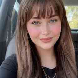 Single Arab woman in Beirut, Beirut Governorate, Lebanon