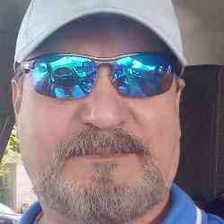 Single Arab man in Sterling Heights, Michigan, United States