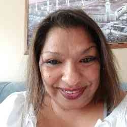 Single Muslim woman in Kitchener, Ontario, Canada