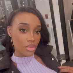 Single Muslim woman in Cape Town, South Africa, South Africa