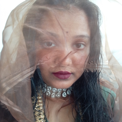 Single Muslim woman in London, UK, United Kingdom