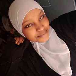 Single Muslim woman in Nairobi, Kenya, Kenya