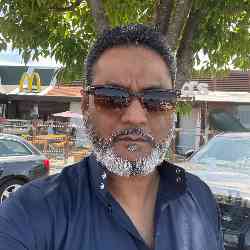 Single Muslim man in London, UK, United Kingdom