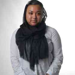 Single Muslim woman in London, UK, United Kingdom