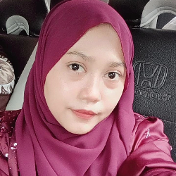 Single Muslim woman in Kecamatan Ujung Loe, Bulukumba Regency, Indonesia