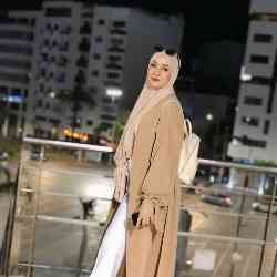 Single Muslim woman in Oxford, UK, United Kingdom