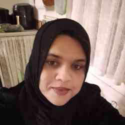 Single Muslim woman in Cape Town, South Africa, South Africa