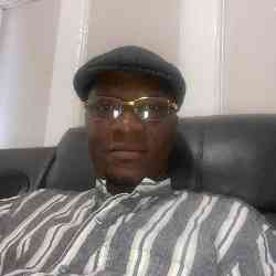 Single Muslim man in Newark, New Jersey, United States