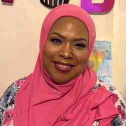 Single Muslim woman in Chicago, Illinois, United States