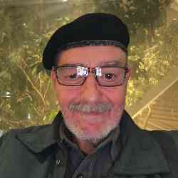 Single Greek man in Βόλος, Ελλάδα, Greece