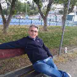 Single Greek man in Athens, Ελλάδα, Greece