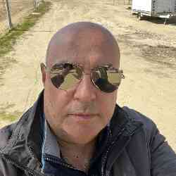 Single Greek man in Athens, Ελλάδα, Greece