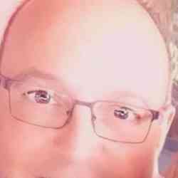 Single Greek man in Athens, Ελλάδα, Greece