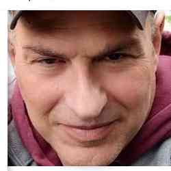 Single Greek man in Κοζάνη, Ελλάδα, Greece