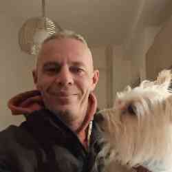 Single Greek man in Γαλάτσι, Γαλάτσι, Greece