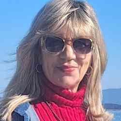 Single Greek woman in Athens, Ελλάδα, Greece