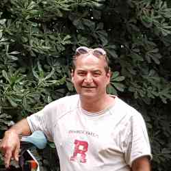 Single Greek man in Γλυφάδα, Ελλάδα, Greece