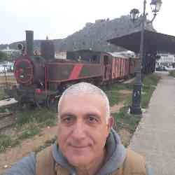 Single Greek man in Athens, Ελλάδα, Greece