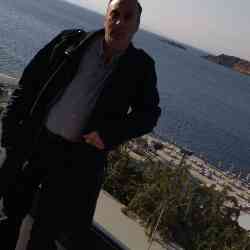 Single Greek man in Άγιος Στέφανος, Ελλάδα, Greece