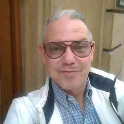 Single Greek man in Groton, Massachusetts, United States