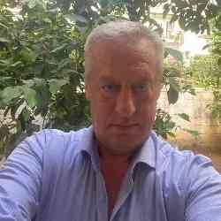 Single Greek man in Πετρούπολη, Ελλάδα, Greece