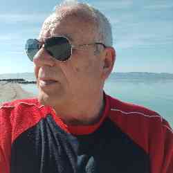 Single Greek man in Kíaton, Ελλάδα, Greece