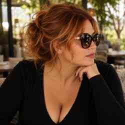 Single Greek woman in Athens, Greece, Greece