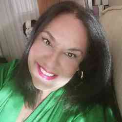 Single Greek woman in Pireas, Attica, Greece