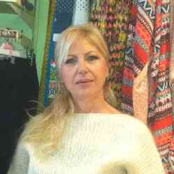 Single Greek woman in Athens, Attica, Greece