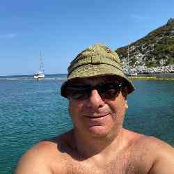 Single Greek man in Thessaloniki, Greece