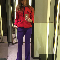 Single Greek woman in Thessaloniki, Greece