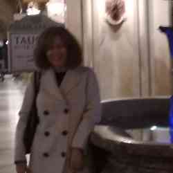 Single Greek woman in Thessaloniki, Greece