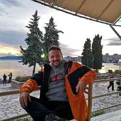 Single Greek man in Athina, Greece