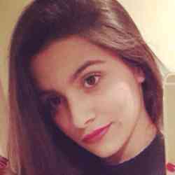 Single Arab woman in Dubai, United Arab Emirates, United Arab Emirates