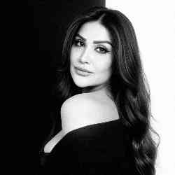 Single Turkish woman in London, UK, United Kingdom