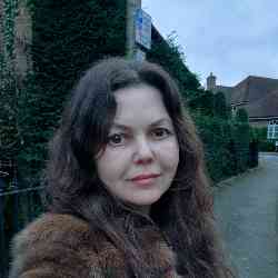 Single Turkish woman in London, Великобритания, United Kingdom