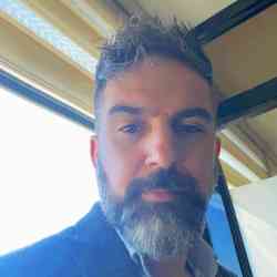 Single Turkish man in Paris, France, France