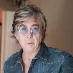 Single Iranian man in Irvine, California, United States