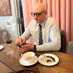 Single Iranian man in Irvine, California, United States