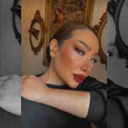 Single Iranian woman in London, England, United Kingdom