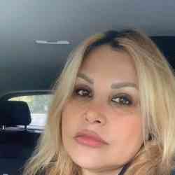 Single Iranian woman in Vancouver, British Columbia, Canada